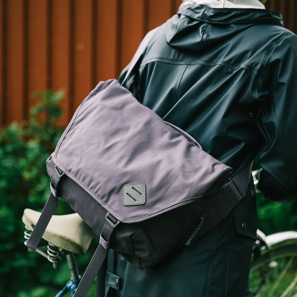 Nick The Messenger Bag 13L